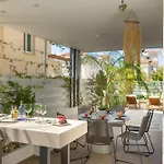 El Sol Villa *